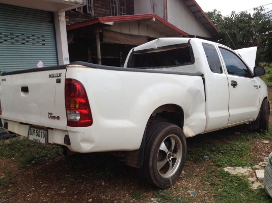 มือปั้นและตัด TOYOTA VIGO CAB E ปี 51 เล่มทะเบียนพร้อมโอน