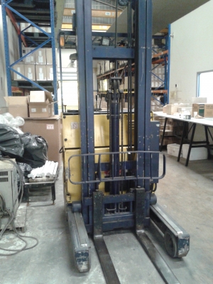 Forklift KOMATSU FB15RL จัดมาให้กันอีกรอบแล้วครับ Forklift KOMATSU FB15RL จัดมาให้กันอีกรอบแล้วครับ