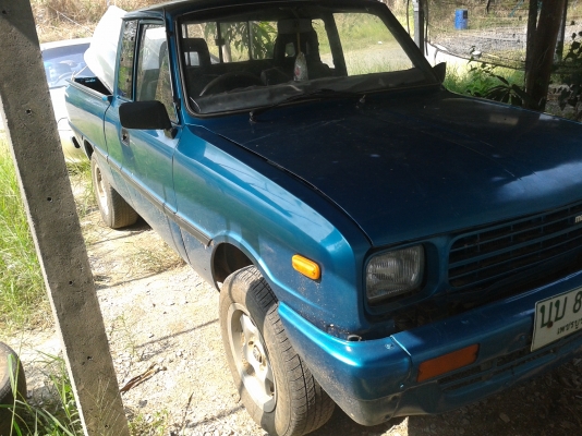 ขาย Mazda familia