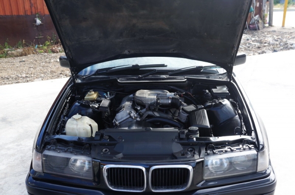 BMW E36 นกแก้ว ปี 1995 รถสวย เครื่องเดิมๆวิ่งดี เกียร์ ช่วงล่างปกติ ล้อmax แอรเย็น กระจกไฟฟ้า พวงมาลัยพาวเวอร์ ภายในลายไม้สภาพสวย สีสวย รถพร้อมใช้งาน จัดไฟแนนได้