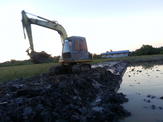 ขายแมคโครซูมิ60