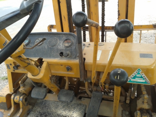 รถยก โคมัสสุ เครื่องอีซูสุ 2.5 ตัน พร้อมใช้งานค่ะ รถยก โคมัสสุ เครื่องอีซูสุ 2.5 ตัน พร้อมใช้งานค่ะ