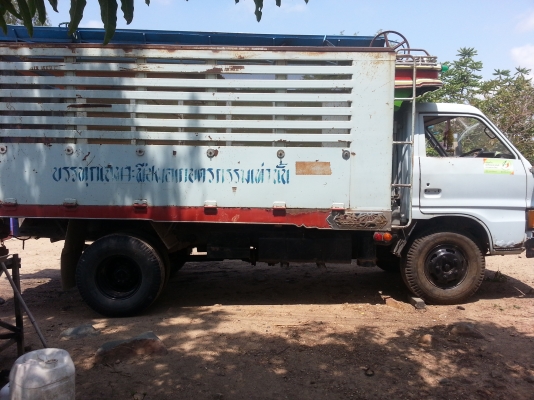 หกล้อดั้มอีสุสุ เครื่อง 4BD1  110 แรง บรรทุกได้ 10 ตัน..ใช้งานได้เลยเอกสารเล่มพร้อม