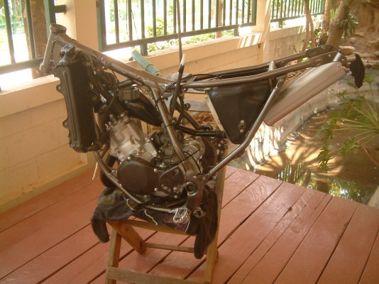 เครื่องติดเฟรมyz80