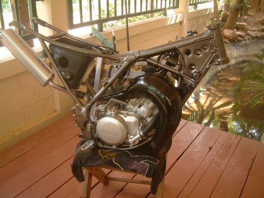 เครื่องติดเฟรมyz80