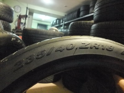 ยาง Pirelle 235/40/18 ปี10