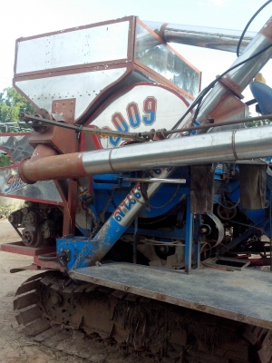 ขายรถเกี่ยวข้าว สินเจริญ ขายรถเกี่ยวข้าว สินเจริญ