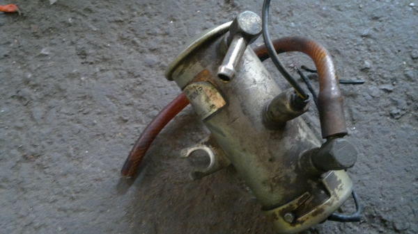 ติ๊กนอกถังเรือ 12 V ติ๊กนอกถังเรือ 12 V