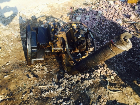 ขายด่วน เครื่อง ปั้ม komatsu pc 200-5