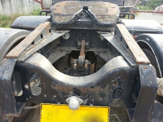 รถอีซูซุ 10 ล้อ หัวลาก  320 แรงม้า.   ปี 46   สนใจติดต่อ 081 - 6079515