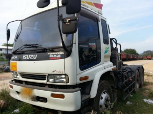 รถอีซูซุ 10 ล้อ หัวลาก  320 แรงม้า.   ปี 46   สนใจติดต่อ 081 - 6079515