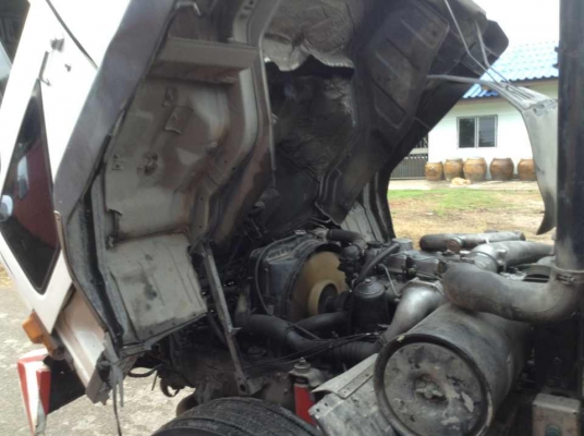 ขายรถ 10ล้อ MITSUBISHI FUSO(FN527) หัวลาก 2 เพลาเครื่อง 220 แรง ปี45 แท้ โบอินเตอร์ เกียร์ 10 สปีด ราคา 760,000 บาท