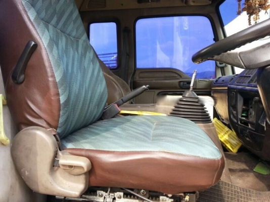 รถอีซูซุ 10 ล้อ หัวลาก  320 แรงม้า.   ปี 46   สนใจติดต่อ 081 - 6079515