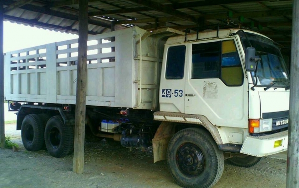 ขายไอ้หลงเทอร์โบ ซีเรียล 3 พันกว่า กระบะดั๊ม KC ปี 38 เเชสซีสวย ยาง 75 \% หัวทำสีบางเฉียบ มีเเอร์ เล่มทะเบียนพร้อม ราคา 950,000 ต่อรอง โทร 087-9666599 คุณหนาม