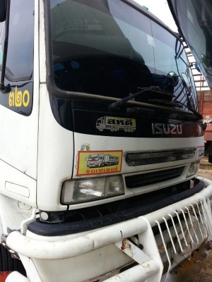 รถอีซูซุ 10 ล้อ หัวลาก  320 แรงม้า.   ปี 46    สนใจติดต่อ 081 - 6079515