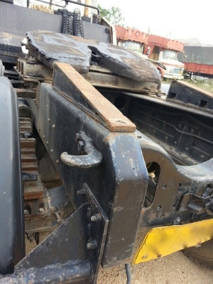 รถอีซูซุ 10 ล้อ หัวลาก  320 แรงม้า.   ปี 46    สนใจติดต่อ 081 - 6079515