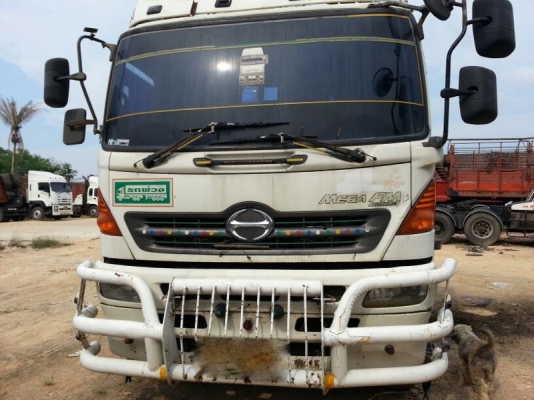 รถอีซูซุ 10 ล้อ หัวลาก  320 แรงม้า.   ปี 46    สนใจติดต่อ 081 - 6079515