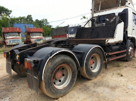 รถอีซูซุ 10 ล้อ หัวลาก  320 แรงม้า.   ปี 46    สนใจติดต่อ 081 - 6079515