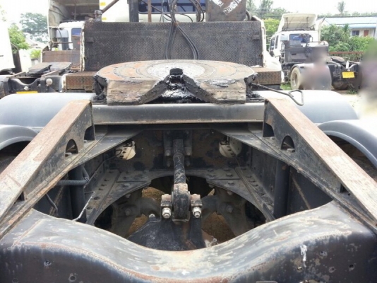 รถอีซูซุ 10 ล้อ หัวลาก  320 แรงม้า.   ปี 46    สนใจติดต่อ 081 - 6079515