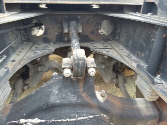 รถอีซูซุ 10 ล้อ หัวลาก  320 แรงม้า.   ปี 46    สนใจติดต่อ 081 - 6079515