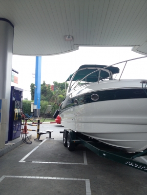 เรือยอร์ซสุดหรู CROWNLINE 29ฟุตปี2005วิ่งน้อยใหม่มากๆ  แอร์ GEN อุปกรณ์อำนวยความสะดวกครบ