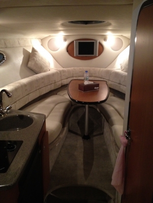 เรือยอร์ซสุดหรู CROWNLINE 29ฟุตปี2005วิ่งน้อยใหม่มากๆ  แอร์ GEN อุปกรณ์อำนวยความสะดวกครบ