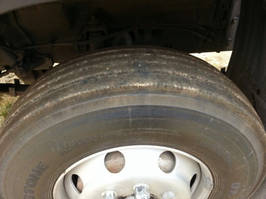 รถอีซูซุ 10 ล้อ หัวลาก  360 แรงม้า. ปี 52   สนใจติดต่อ 081 - 6079515