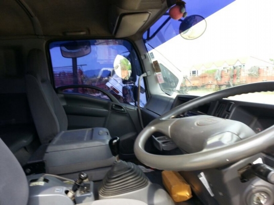 รถอีซูซุ 10 ล้อ หัวลาก  360 แรงม้า. ปี 52   สนใจติดต่อ 081 - 6079515