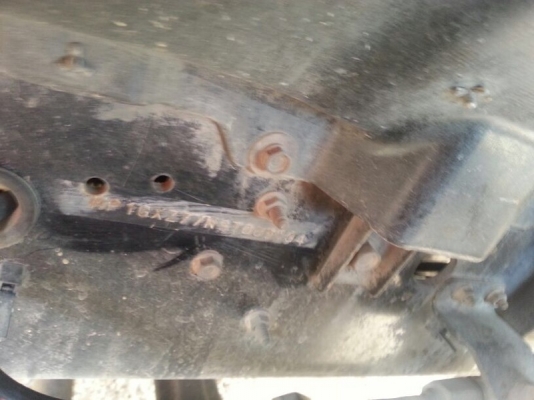 รถอีซูซุ 10 ล้อ หัวลาก  360 แรงม้า. ปี 52   สนใจติดต่อ 081 - 6079515