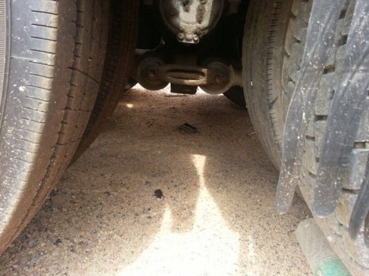 รถอีซูซุ 10 ล้อ หัวลาก  360 แรงม้า. ปี 52   สนใจติดต่อ 081 - 6079515