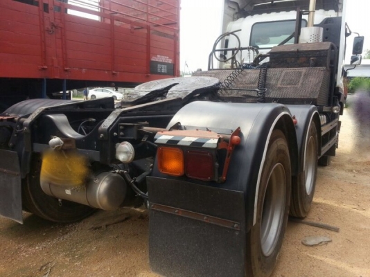 รถอีซูซุ 10 ล้อ หัวลาก  360 แรงม้า. ปี 52   สนใจติดต่อ 081 - 6079515