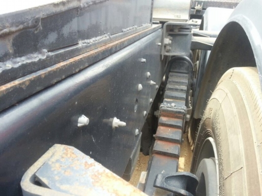 รถอีซูซุ 10 ล้อ หัวลาก  360 แรงม้า. ปี 52   สนใจติดต่อ 081 - 6079515