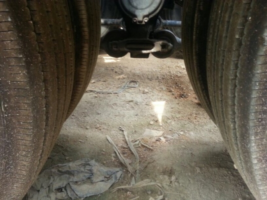 รถอีซูซุ 10 ล้อ หัวลาก  360 แรงม้า. ปี 52   สนใจติดต่อ 081 - 6079515