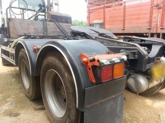 รถอีซูซุ 10 ล้อ หัวลาก  360 แรงม้า. ปี 52   สนใจติดต่อ 081 - 6079515