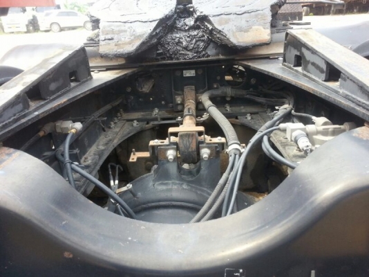 รถอีซูซุ 10 ล้อ หัวลาก  360 แรงม้า. ปี 52   สนใจติดต่อ 081 - 6079515