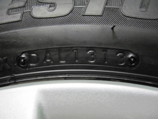 ขายล้อแม็กพร้อมยางป้ายแดง NISSAN ALMERA ขอบ 15 สภาพใหม่ๆ