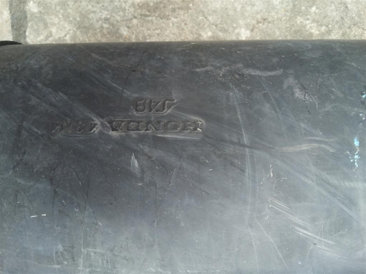 ท่อสภาพใหม่ ของฮอนด้า jazz 2003-2007 อีกอันไม่ทราบรุ่น