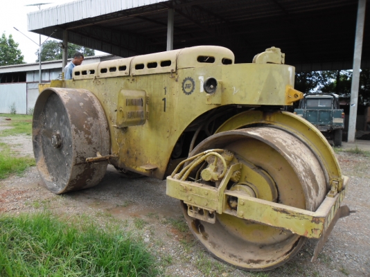 ขายรถบด 3 ล้อเหล็กWATANABE WD 10 ตันสภาพสวยๆพร้อมใช้เอกสารใบสัญยาซื้อขาย