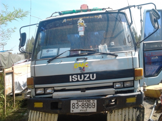 รถหกล้อติดเครนรับจ้าง