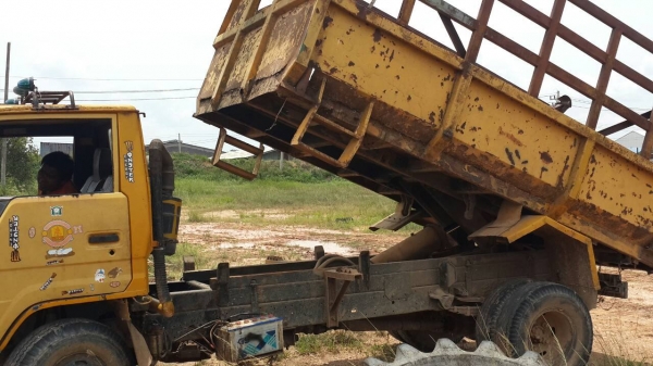 ขายครับ180,000 ดั๊มพ์ เป็นรถเทศบาล มีทะเบียน toyoya Bu 87 115 hp. ดั๊มพ์ 6ล้อสภาพพร้อมใช้งานราคา 180,000 บาท ขายครับ180,000 ดั๊มพ์ เป็นรถเทศบาล มีทะเบียน toyoya Bu 87 115 hp. ดั๊มพ์ 6ล้อสภาพพร้อมใช้งานราคา 180,000 บาท