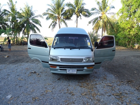 รถตู้  Toyota commuter  ปี 96 ขับดี   ประหยัด แก๊ส  LPG  เอกสารพร้อมโอน