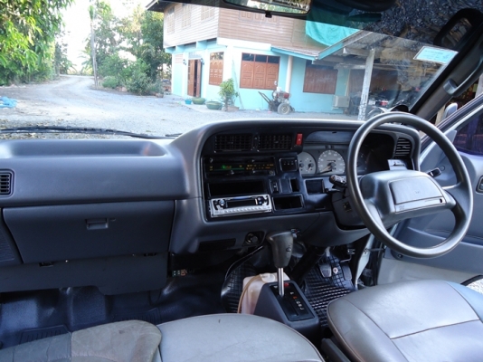 รถตู้  Toyota commuter  ปี 96 ขับดี   ประหยัด แก๊ส  LPG  เอกสารพร้อมโอน