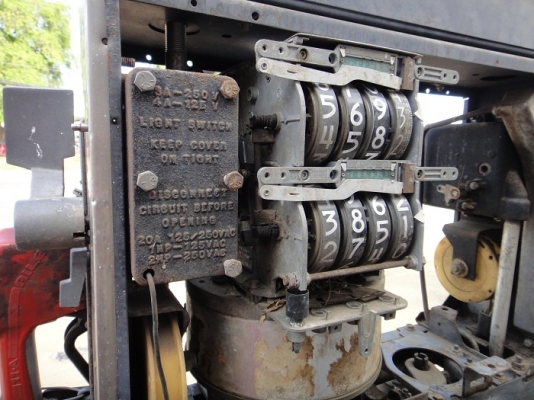 ถังน้ำมัน 9,000 ลิตร + หัวจ่าย ขาย 67,000 บาท