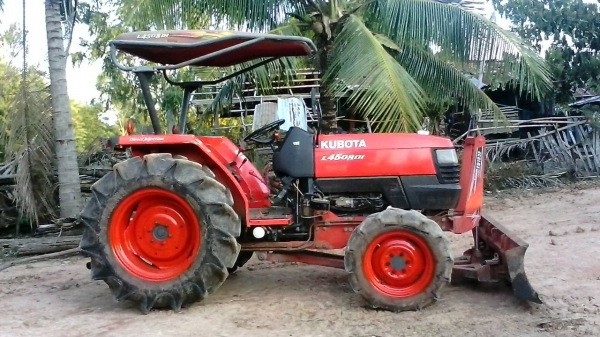 ขายแทรกเตอร์คูโบต้า L4508 Di  พร้อมใบมีดดันดินตราช้างครับ