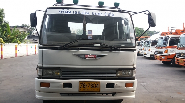 ต้องการขายรถบรรทุก 6 ล้อ HINO รุ่น FF3HCKD(สิงห์ไฮเทค)ทะเบียน 76-7684 หัวลาก