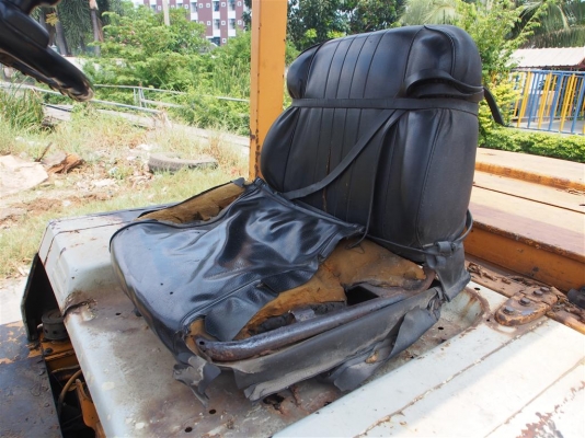 ** NEW LOT ** KOMATSU FD40-4 เสา 3 เมตร เครื่องยนต์ 6D95 เกียร์ธรรมดา งา H/F ^^