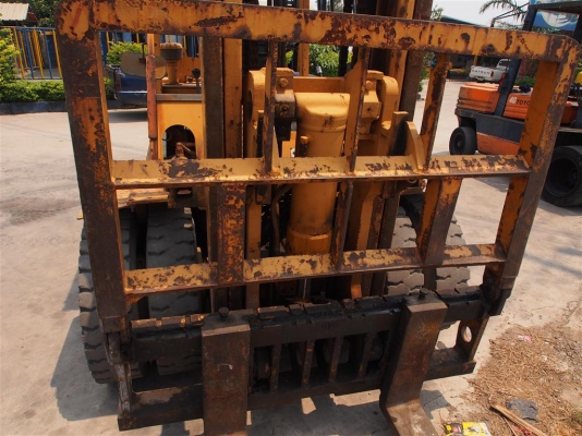 ** NEW LOT ** KOMATSU FD40-4 เสา 3 เมตร เครื่องยนต์ 6D95 เกียร์ธรรมดา งา H/F ^^