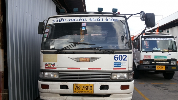 ต้องการขายรถบรรทุก 6 ล้อ HINOรุ่น FF3HCKD