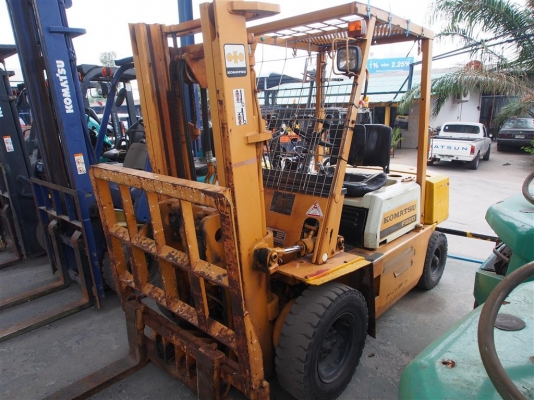 ** NEW LOT ** KOMATSU FD20-8 เสา 3 เมตร เครื่องยนต์ C240 เกียร์ธรรมดา งาคว่ำ-หงายได้ ^^ ** NEW LOT ** KOMATSU FD20-8 เสา 3 เมตร เครื่องยนต์ C240 เกียร์ธรรมดา งาคว่ำ-หงายได้ ^^