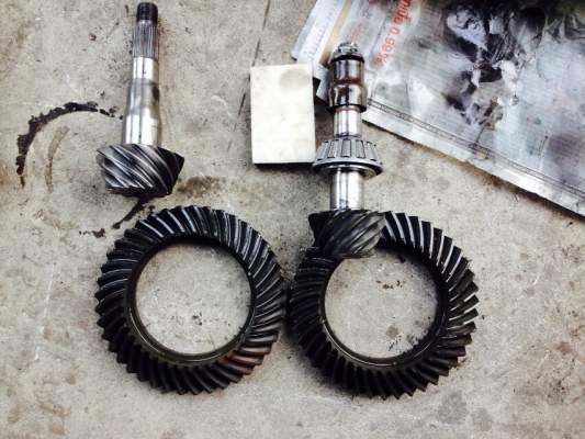 ขายเฟื่องห้นาหลัง t0yota   พาโด            78 เฟื่อง  10  41  รับประกันไม้หอน 5250 บาท